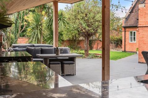 1360380-16-68e91b2a01833-ARW-1