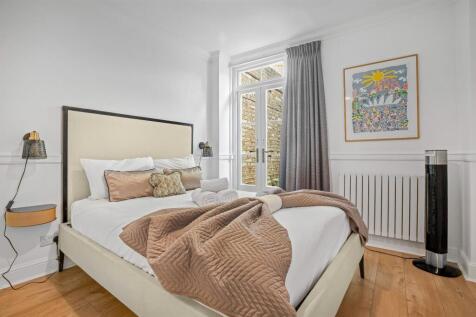 3 bed, 2 bath Detached in manchester - Photo 8