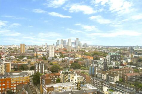 AMAZING VIEW** LUXURY AMENITIES**Large furnished two-bedroom apartment on the 19th floor with a spacious reception room, a modern kitchen, and luxurious bathrooms. Residents benefit from fantastic fac