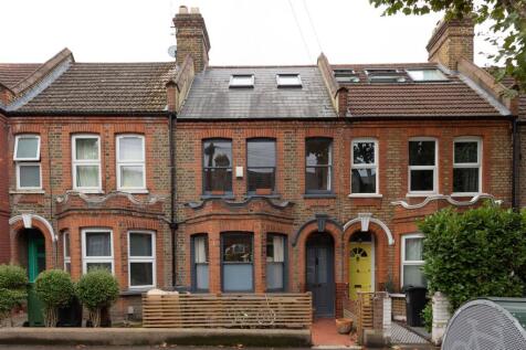 Lloyd Road, E17
