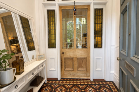 ENTRANCE VESTIBULE