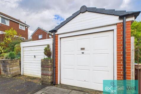 Detached Garage