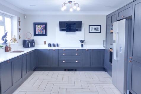 Kitchen 4