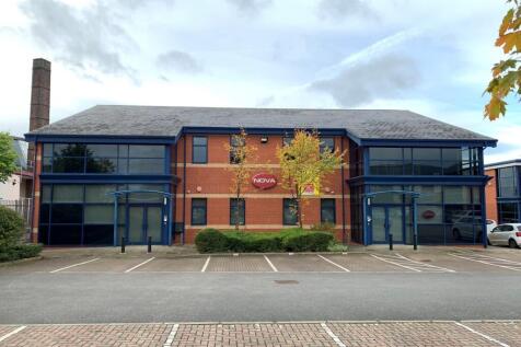 Office to rent in seacroft