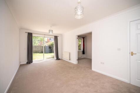 2-Langford-Close-1013.jpg