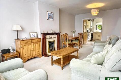 Living room2.jpg