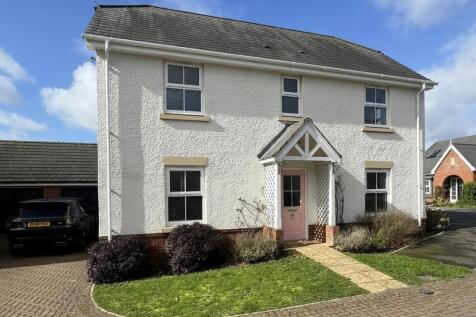 4 Bedroom Detached House