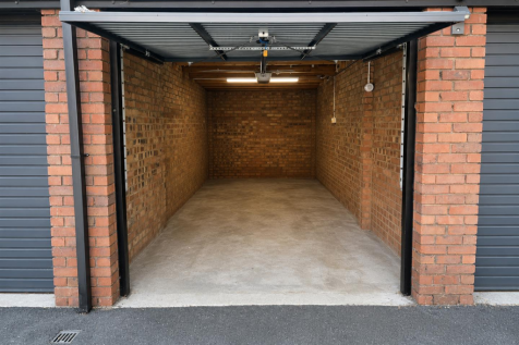 Empty garage.png