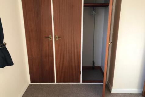 Flat 4 bedroom storage