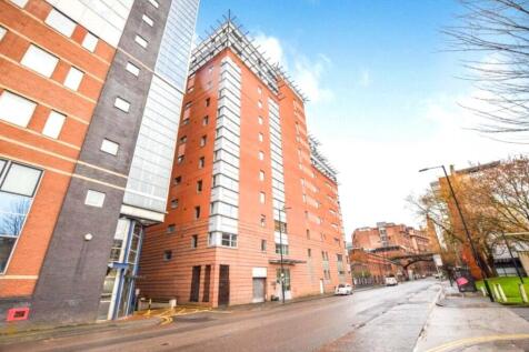 AVAILABLE AUGUST. Stunning Two-Bedroom Apartment in a Prime Location Discover contemporary urban living in this beautifully presented two-bedroom apartment. Situated in a sought-after area, this prope