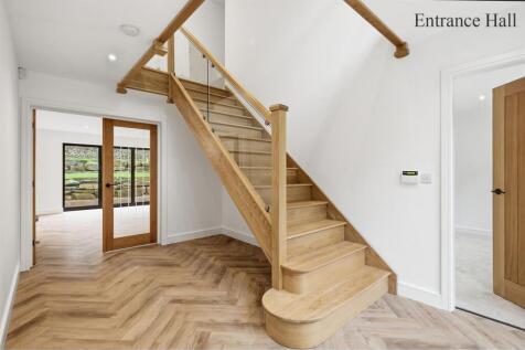4 Ashleigh Dale, Birkby 5.jpg