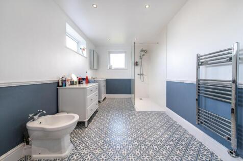 First Floor Bathroom