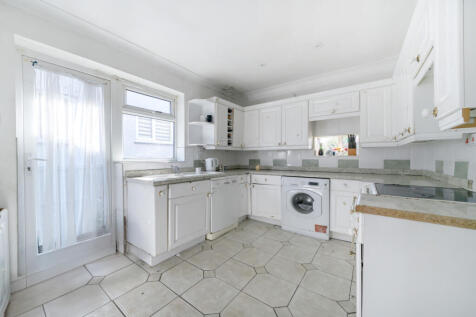 1340485-4-689b5eb...