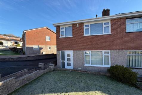 LONGACRE, PLYMPTON, PLYMOUTH PL7 4rQ