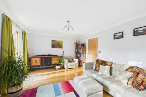 CAM05546G0-PR0051-STILL024