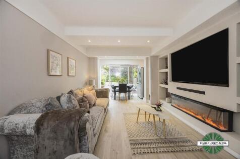 564 Upper Brentwood Road -015.JPG