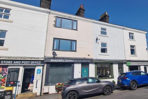 Three Bedroom Duplex Apartment | Recently refurbished | Spread over three floors | Modern finish | Popular Shadwell Village area of North Leeds | Available now`