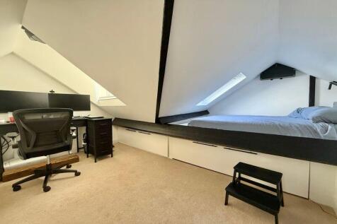Bedroom 4/Hobby Space