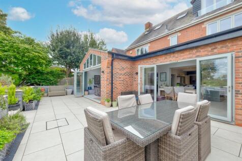 25 Church Street, Belton