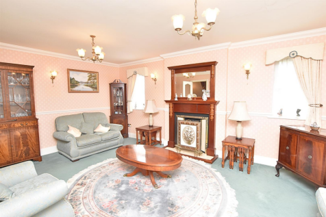 FORMAL LOUNGE