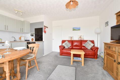 Kitchen/ Living Room