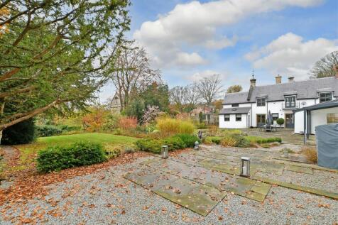 5 bed, 3 bath Detached in Sheffield - Photo 36