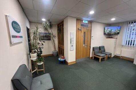 6268 Kingston Crescent 17.jpg