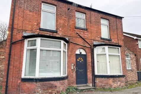 *****AVAILABLE NOW***** A recently refurbished, unfurnished, two-bedroom ground floor apartment in a small period conversion. The property comprises an open plan lounge/kitchen area with newly fitted