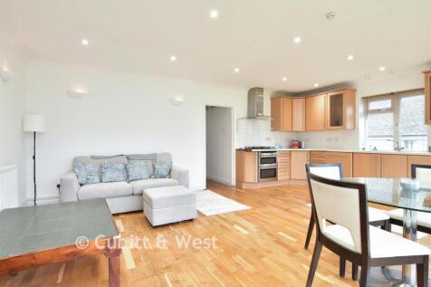 Lounge/ Kitchen