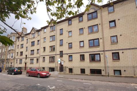Fantastic one-bedroom apartment located within a modern development in the highly sought-after Shandon area, overlooking Harrison Park and the Union Canal. This well-presented property benefits from s