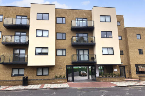 Hamways are delighted to present this one-bedroom apartment situated on Greengate Street, Plaistow East London.