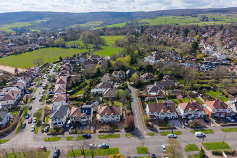 Close to the Countryside