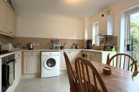 Kitchen.JPG