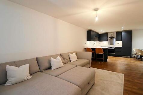 Living Room / Kitchen