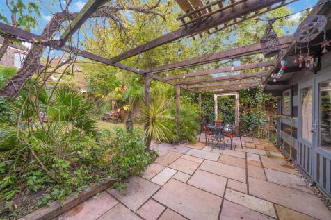 Landscaped south/west facing garden