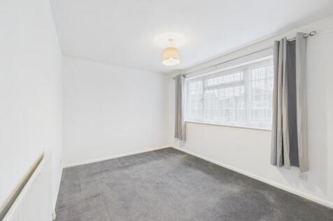 CAM02119G0-PR0502-STILL006