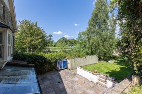 Undercliffe 1 External-6.jpg