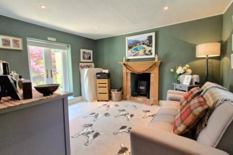 Cottage - Living Room