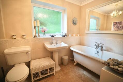 Ground Floor Bathroom