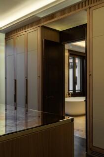 7 bed, 8 bath Town House in London - Photo 19