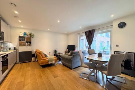 Living/kitchen/dining area