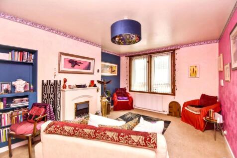 Lounge Angle 1