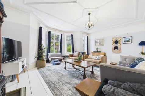 CAM01085G0-PR0592...