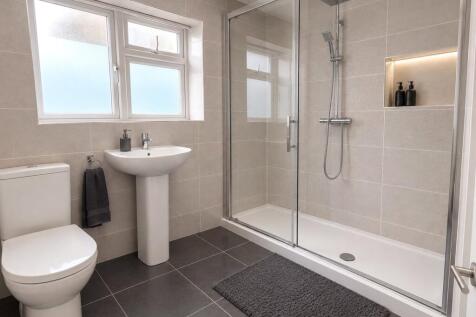 2 Bedroom Flat in TW3 4EX