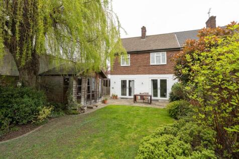 Fyfield Road, IG8