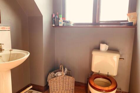 Shower Room.jpg