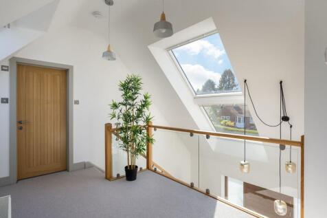 Landing with vaulted ceiling from the Hall