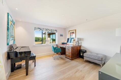 6 bed, 5 bath Detached in Bristol - Photo 36