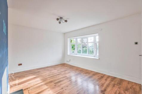 26 Vicarage Road (10).jpg