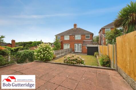 ENCLOSED REAR GARDEN